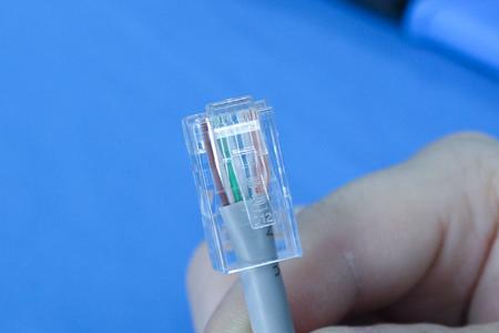 七类免压水晶头可以用八类