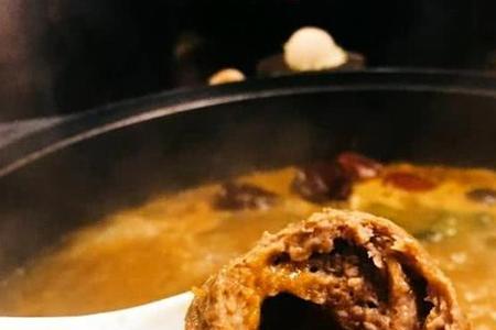 膈应得很是什么意思