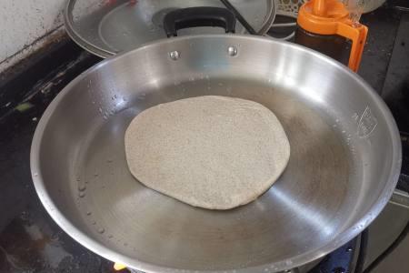 荞麦面做的饼有酸味