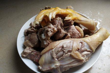 灼鸭肉的做法