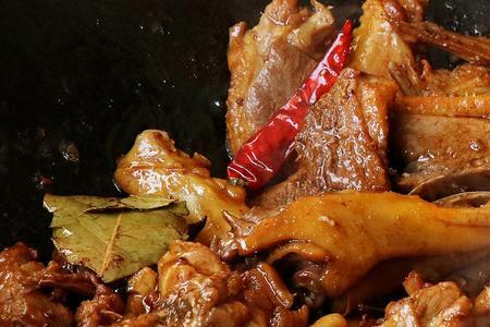 鸭子红烧肉的家常做法大全