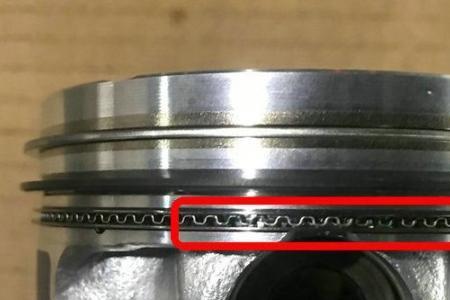 途锐30t发动机活塞怎么区分左右