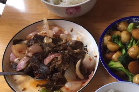 情人如何说该吃午饭了