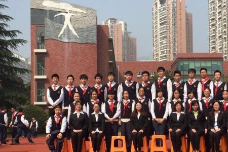 上海进才中学住宿好还是走读好