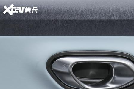 埃安y70智领版有后视镜加热吗