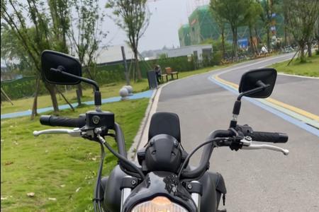 川崎小火神和tr300长得一样吗