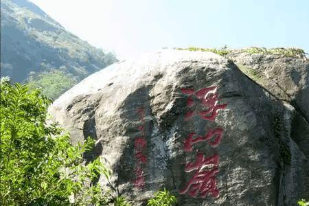 钟灵毓秀可以做名字吗