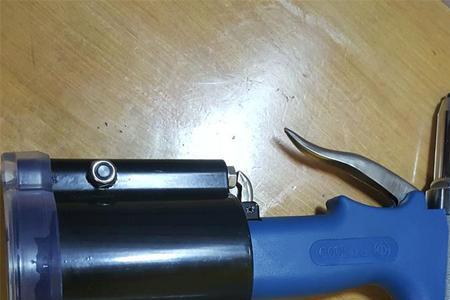 自动拉铆枪常见故障及维修方案