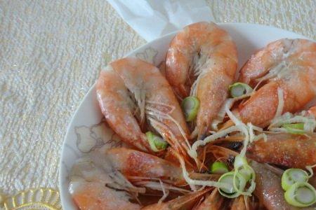 微波炉煮虾的做法