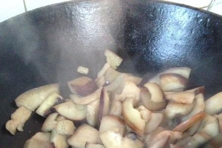 陕北霞姐烧圆茄子做法