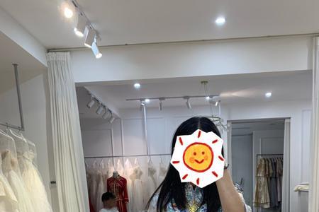 结婚当天媒人穿什么衣服合适