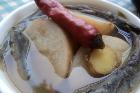 江西上饶泥鳅煮毛芋子的做法
