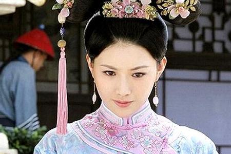 董鄂妃小时候介绍