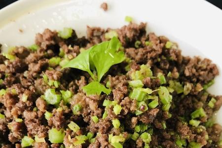 一岁宝宝牛肉芹菜丸子做法