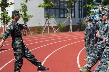 军训得了奖励 要对老师说些什么