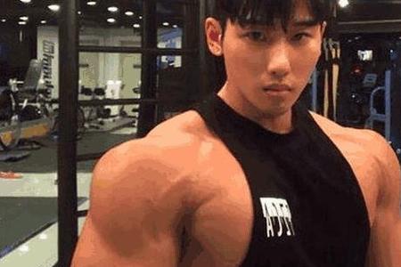 27的臂围什么水平