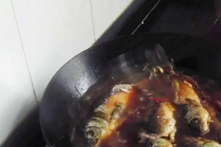 盐亭鲫鱼的家常做法