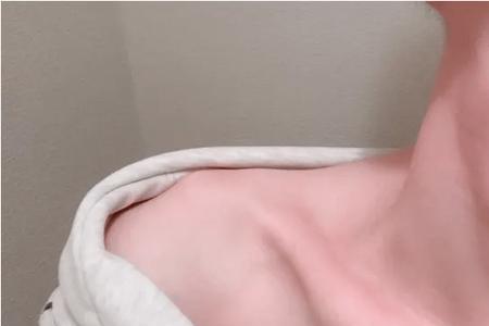 六年级就长喉结了的男生怎么样