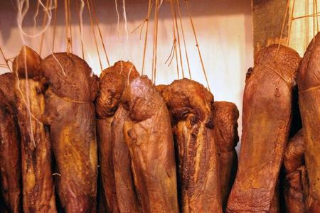 塑料储物箱能腌腊肉吗