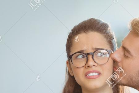 女人亲吻男人留吻痕是好女人吗