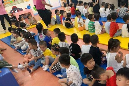 孩子在学校为什么脱裤子