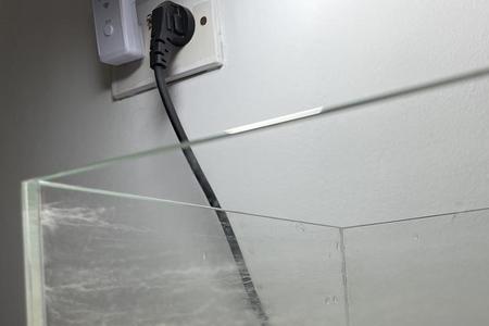 鱼缸刚换水就起水垢怎么去除