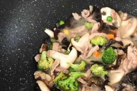 炒60斤蔬菜需多少肉