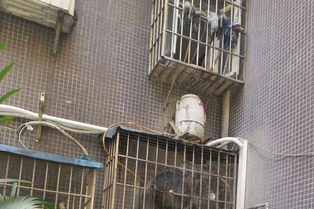 住顶楼空调冷不下来