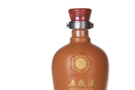 五粮液52度玻璃瓶和瓷瓶的区别