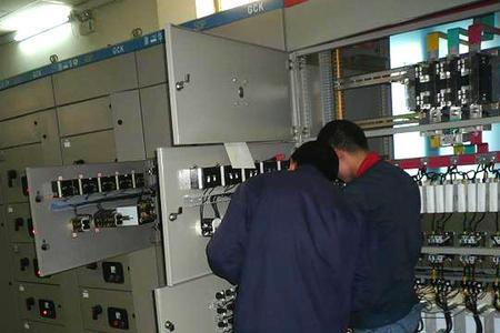 电容柜欠流指示灯亮是怎么回事