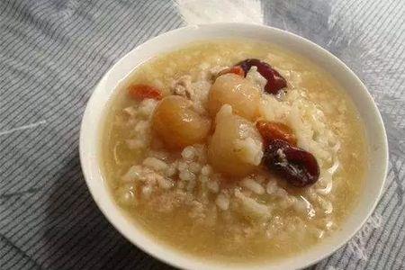 瘦肉当归粥的做法