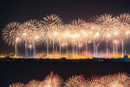 烟花光轨怎么拍