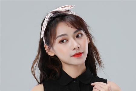 大方领领口太露了怎么搭配