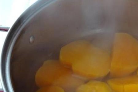 红薯干冷水泡还是热水泡