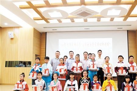 中小学校主要负责人是指哪些人
