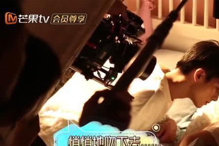女生怎么偷偷亲男生