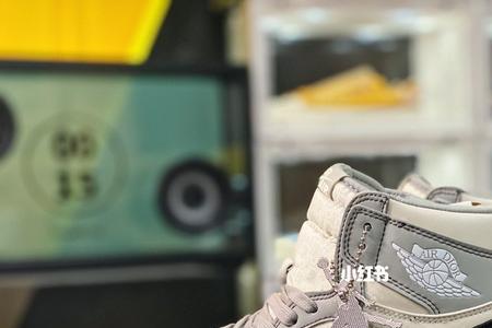 迪奥aj联名高帮怎么配衣服