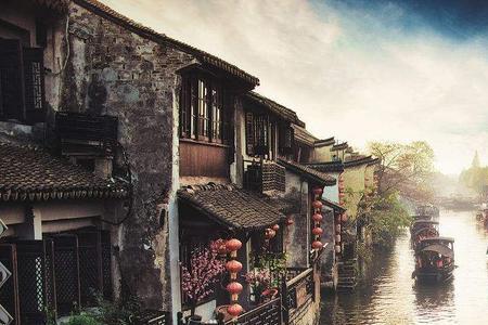 青砖红瓦诗句