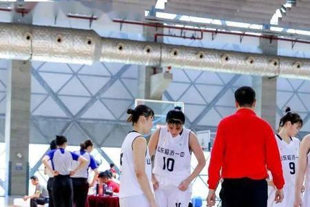 上海交通大学女篮主教练