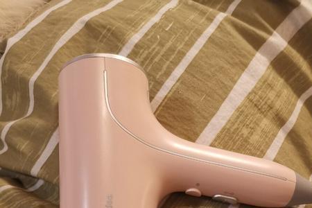 男生洗完澡吹风机用来吹什么