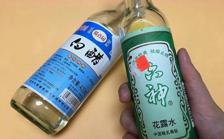 为什么倒上花露水可以搓出泥