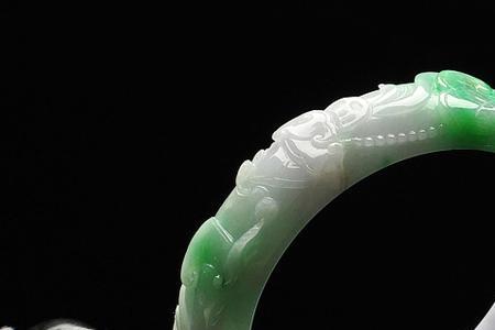 雕花手镯有什么讲究