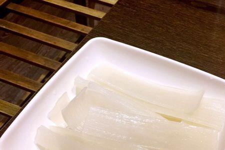 火锅宽粉有臭味是正常吗