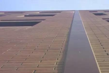 屋面伸缩缝开裂