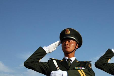 英姿挺拔的意思