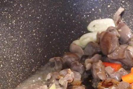 鸡胗怎么变黑了