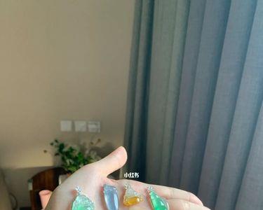 翡翠湖蓝和果绿哪个更好