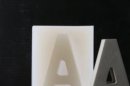 青春大写字母