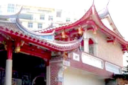 积善门中生贵子读书堂内出贤人