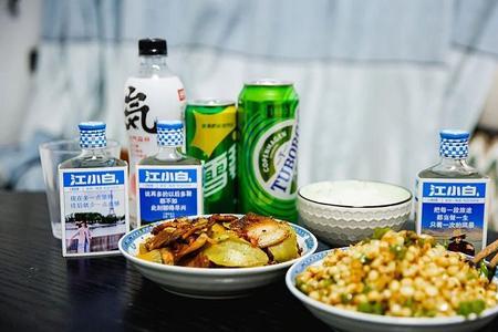 江小白配椰汁是什么意思